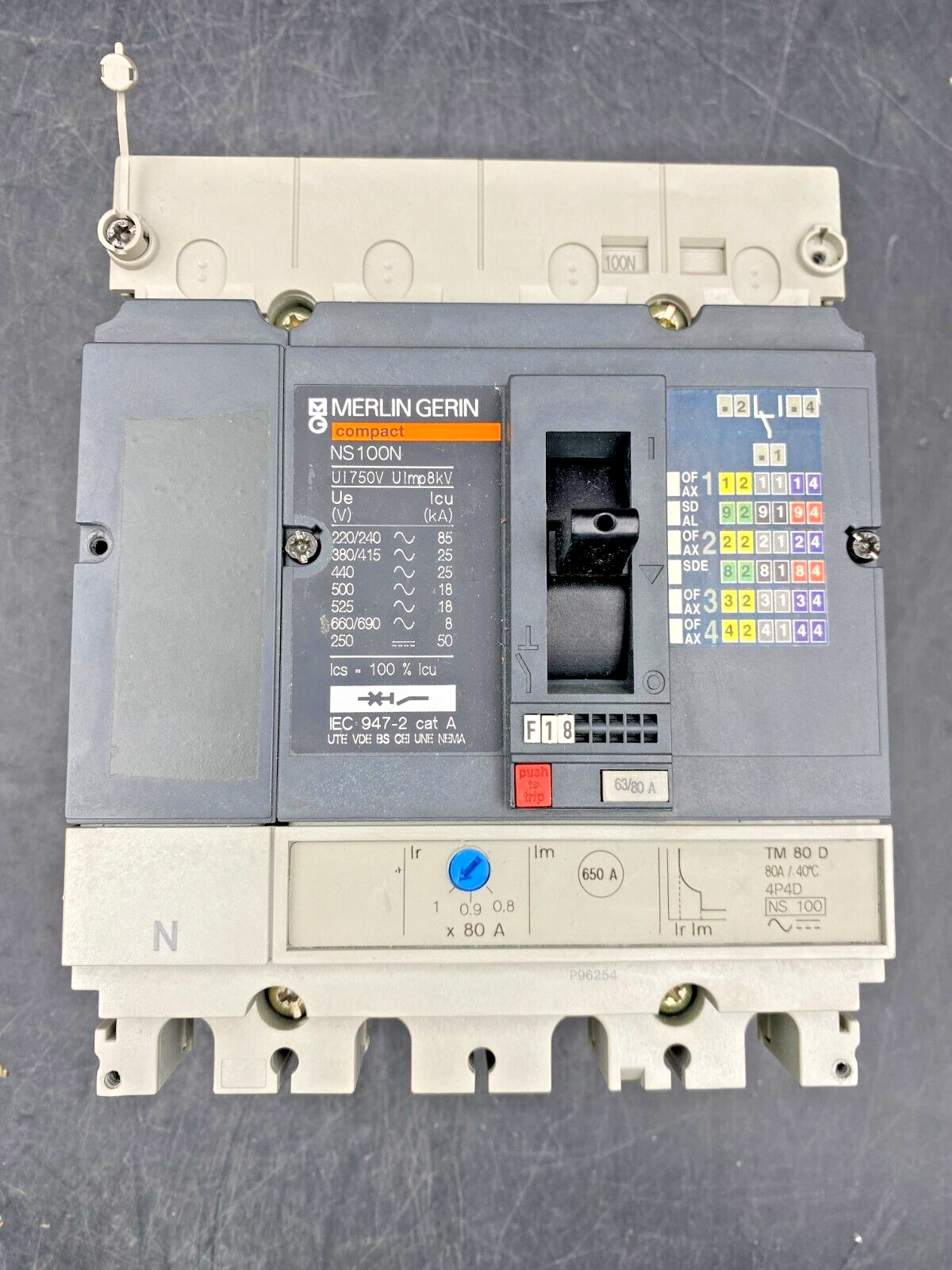 MERLIN GERIN COMPACT NS100N