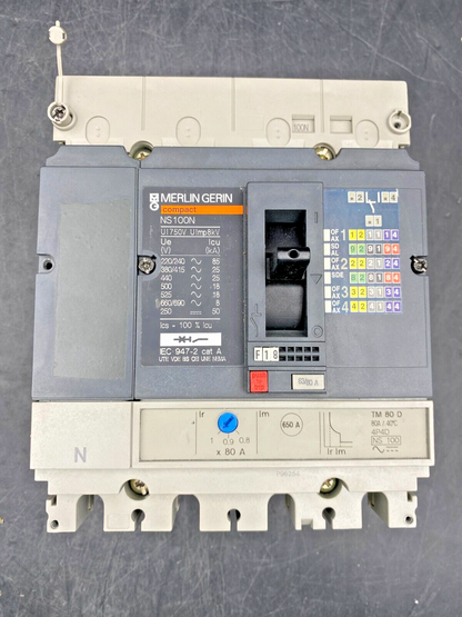 MERLIN GERIN COMPACT NS100N