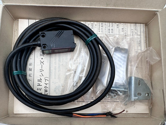 TAKEX GMR2RSPNN PHOTOELECTRIC SENSOR x1pc