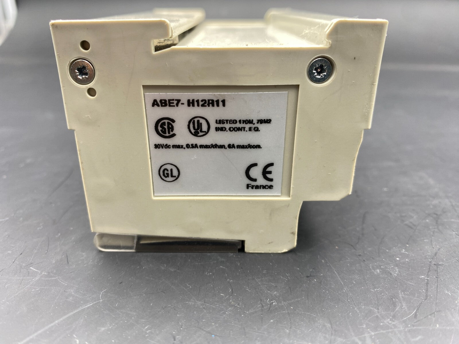 1pc x TELEMECANIQUE ABE7 ABE7-H12R11 CONNECTION BASE