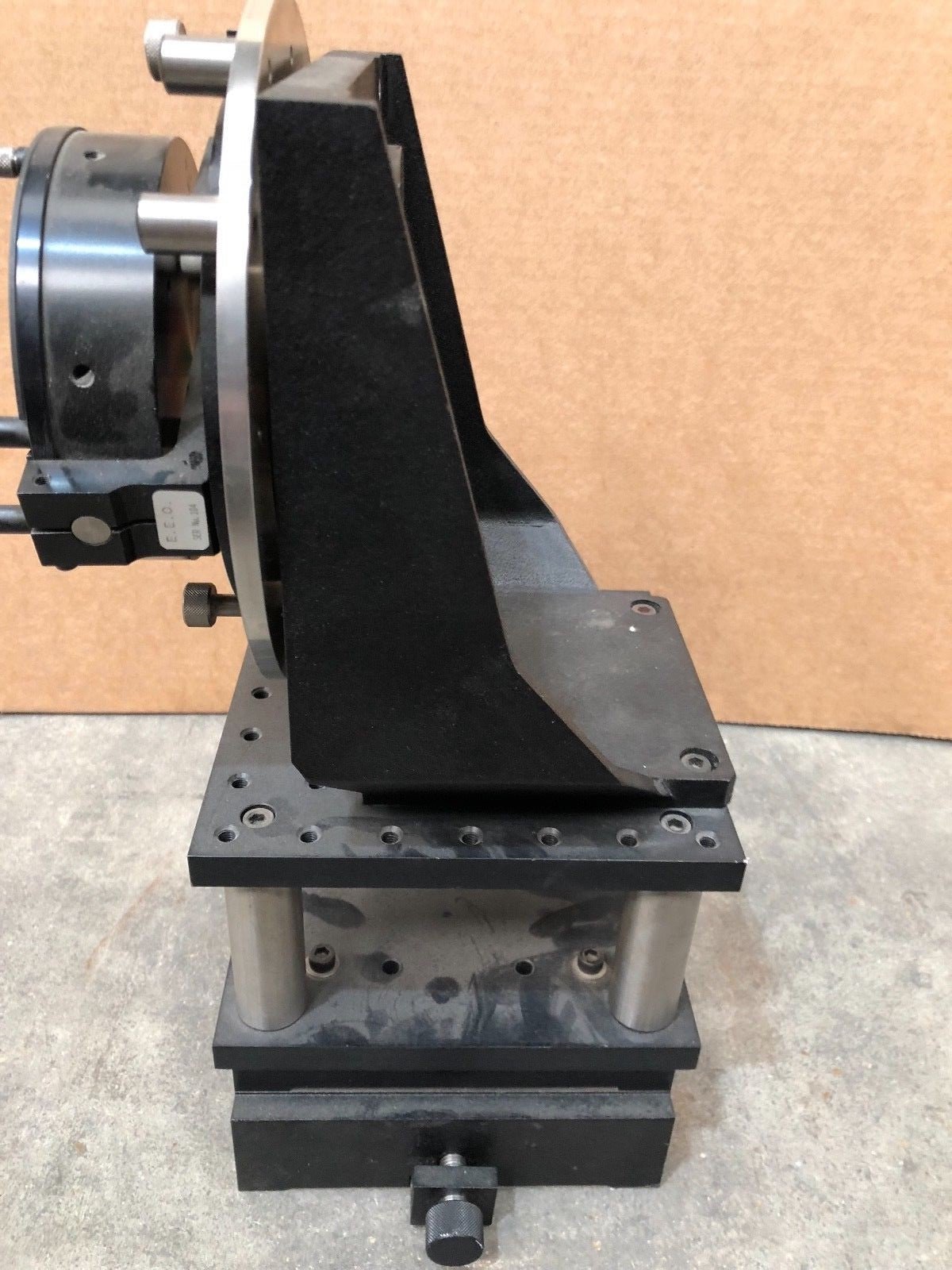 Banc optic EALING ELECTRO - OPTICS EEO outil provenant de chez Kinoptik Paris 5 - KLR Automation