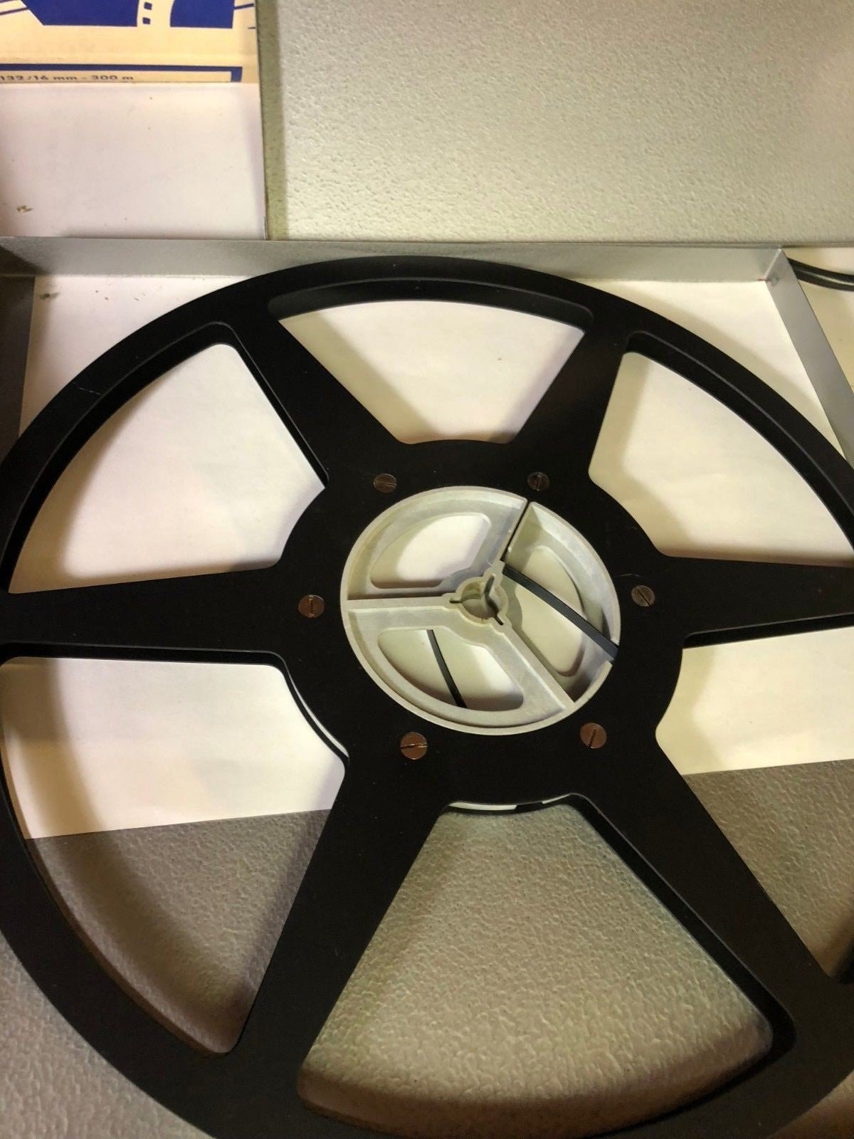 5 x Stocko Bobine U 132 / 16 mm - 300 M diam / 240mm + 1 Bobine 280mm - KLR Automation