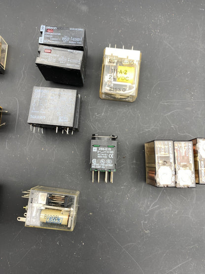 SET OF 73 RELAY OMRON MY2 - US - SV G2R - 14 MY4N KUHNKE 135A4 IDEO RY2S - U FINDER 55.3 - KLR Automation