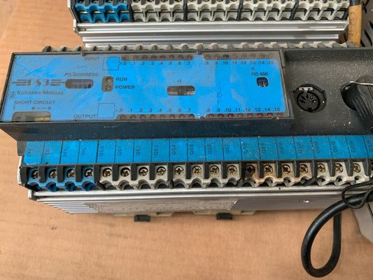 1 x .    Klöckner Moeller PS3-DC PLC        In: 24V / PLC Out: 24V / DC05A