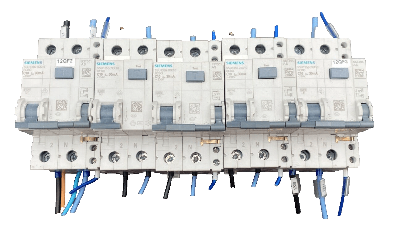 SIEMENS 5SU1356 - 7KK10 C10 30mA CIRCUIT BREAKER x5pc - KLR Automation
