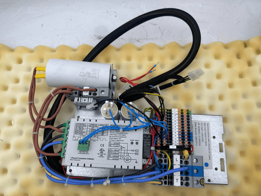 CIAT 7317398 60H/7313976 PLATINE AQUALIS CALEO 60H + 7140687 FAISCEAU - KLR Automation