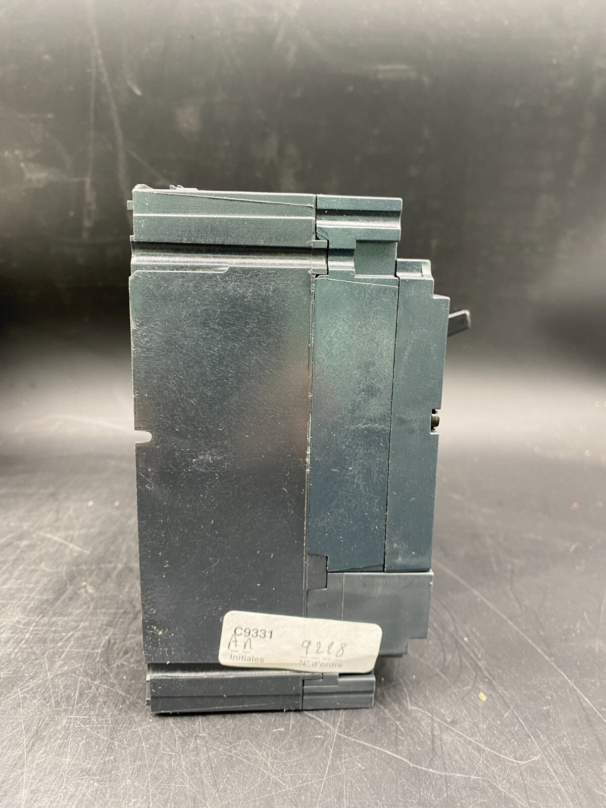 SCHNEIDER ELECTRIC LV429805 + LV429011 COMPACT NSX 100N 4P - KLR Automation