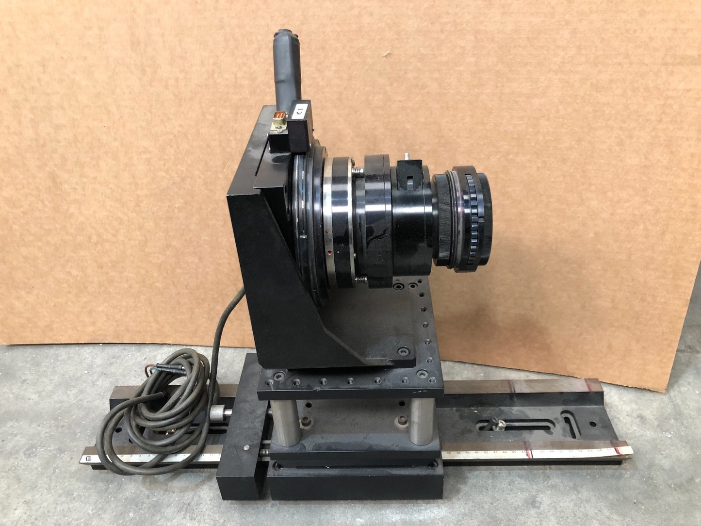 Tour optic EALING ELECTRO - OPTICS EEO outil provenant de chez Kinoptik Paris 2 - KLR Automation