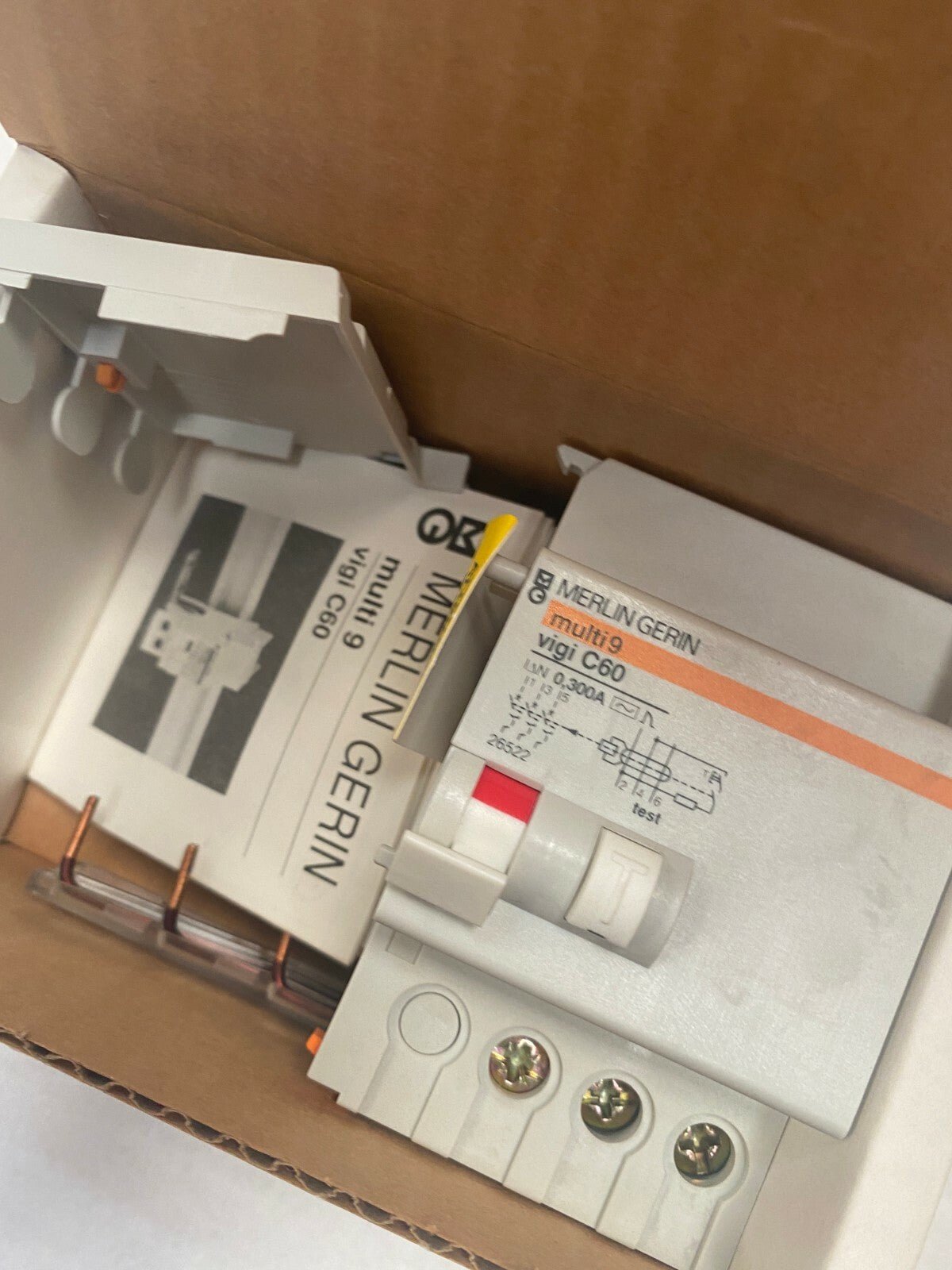 Merlin Gerin Schneider multi 9 vigi c60 26522 3p 25 300mA - KLR Automation