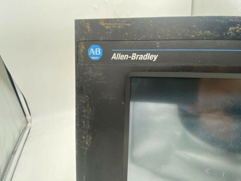 ALLEN-BRADLEY Industriel Flat Panel Monitor 6185-CACAAAZ FC15/A