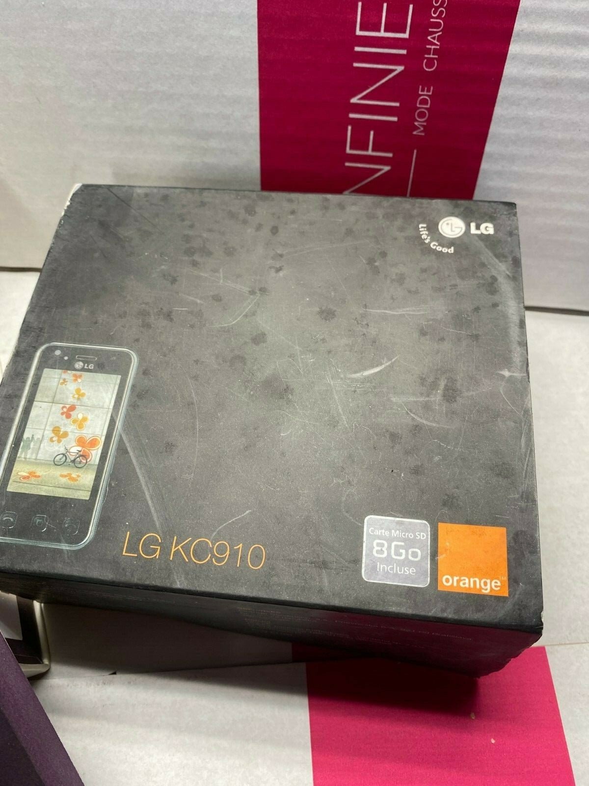 LG Renoir KC910 Rare OLD Mobile collectors phone 3 - KLR Automation