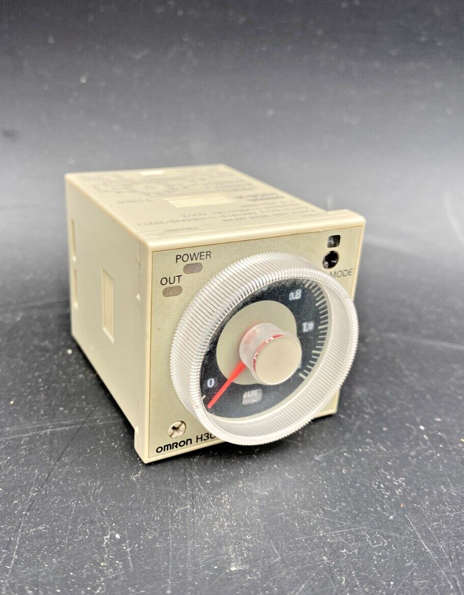OMRON H3CR-A 100-240VAC TIMER