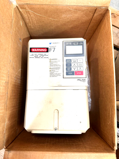 YASKAWA VARISPEED F7 CIMR-F7U4011F-086 CIMR-F7U4011