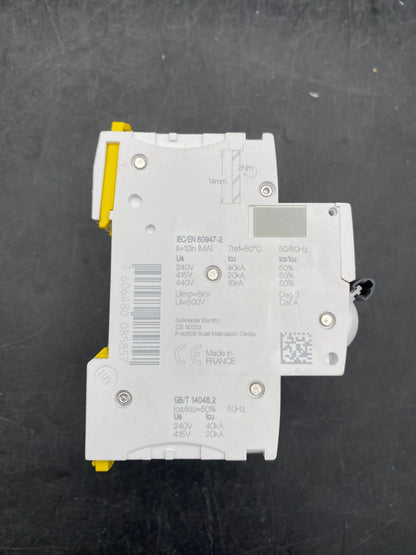 LOT DE 4 SCHNEIDER ELECTRIC IC60L MA 2.5A