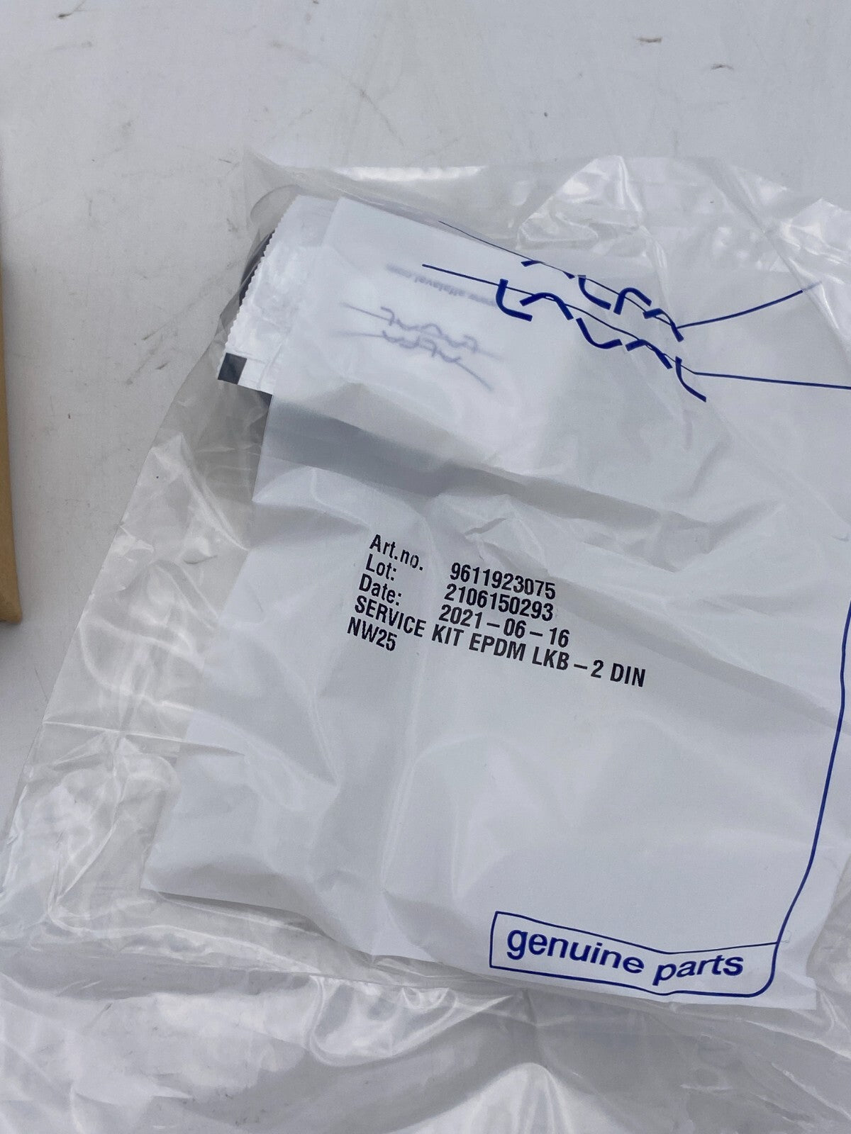 1pc x ALFA LAVAL INC     9611923075        SERVICE KIT EPDM LKB-2 DIN NW25