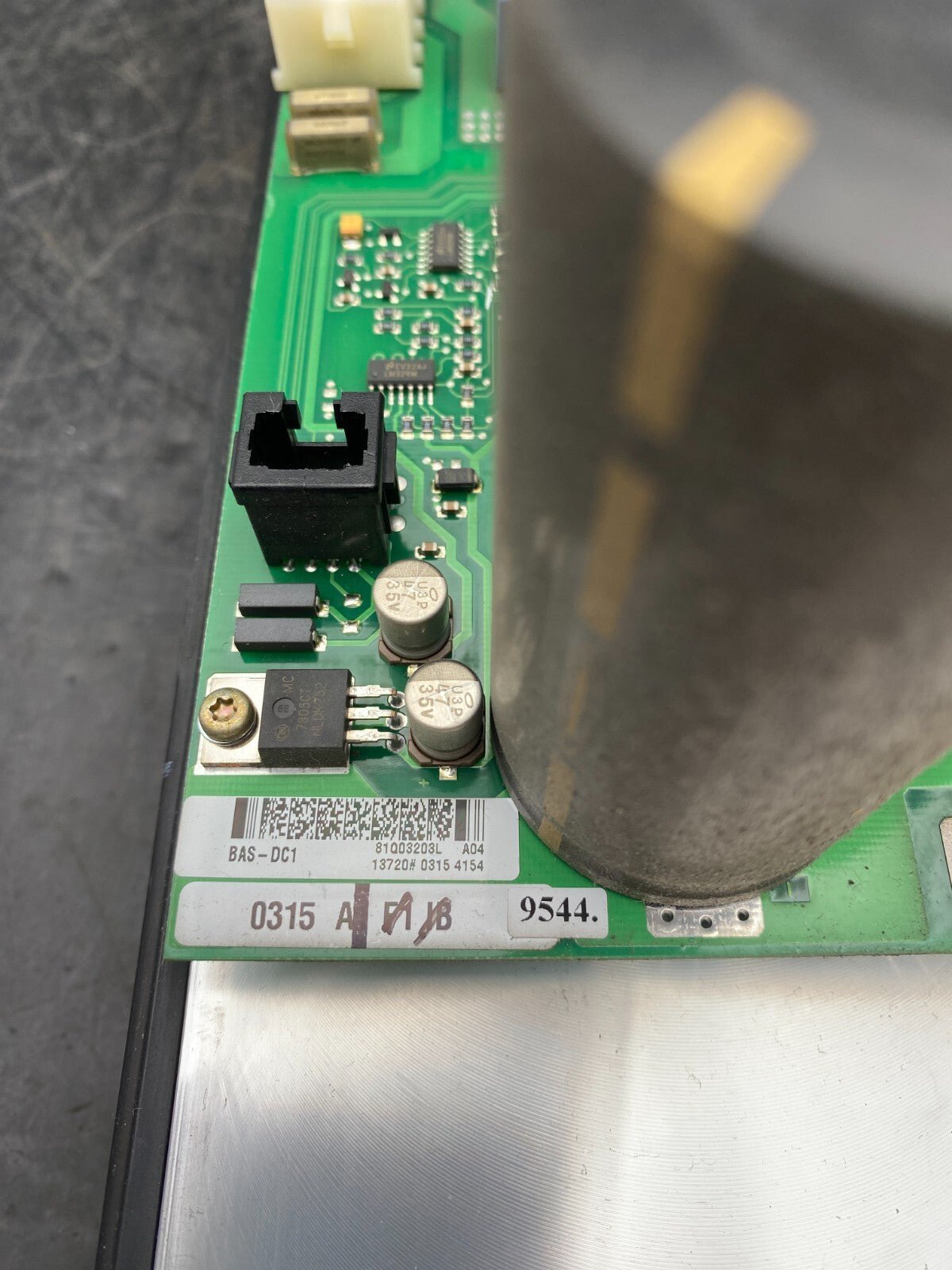 ABB DSQC345B 3HAB8101 - 2/05A SERVOREGULATEUR - KLR Automation