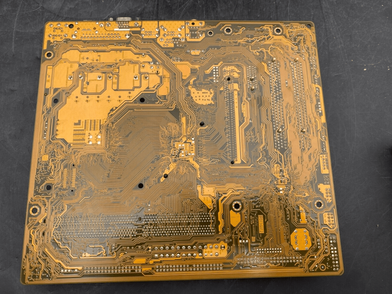 ASUS P5VD2 - VM REV 1.00G CARTE MERE x1pc - KLR Automation