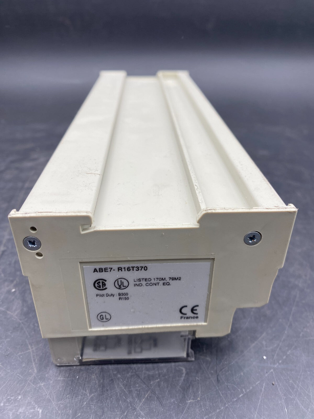 TELEMECANIQUE ABE7 ABE7 - R16T370 ABE7R16T370 OUTPUT MODULE - KLR Automation