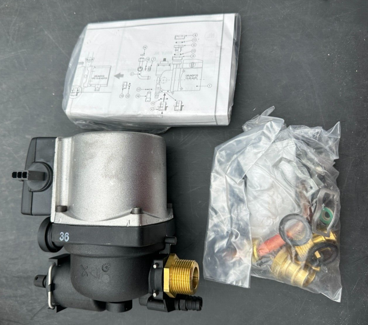 FERROLI 3288010 CIRCULATEUR GRUNDFOS UPS 15-50 A0/FL
