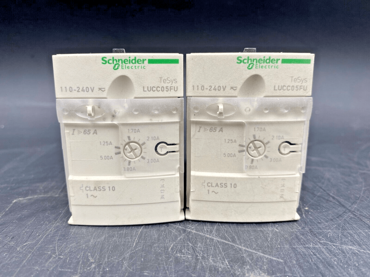 LOT OF 2 SCHNEIDER ELECTRIC LUCC05FU 110 - 240V CONTROL UNIT - KLR Automation