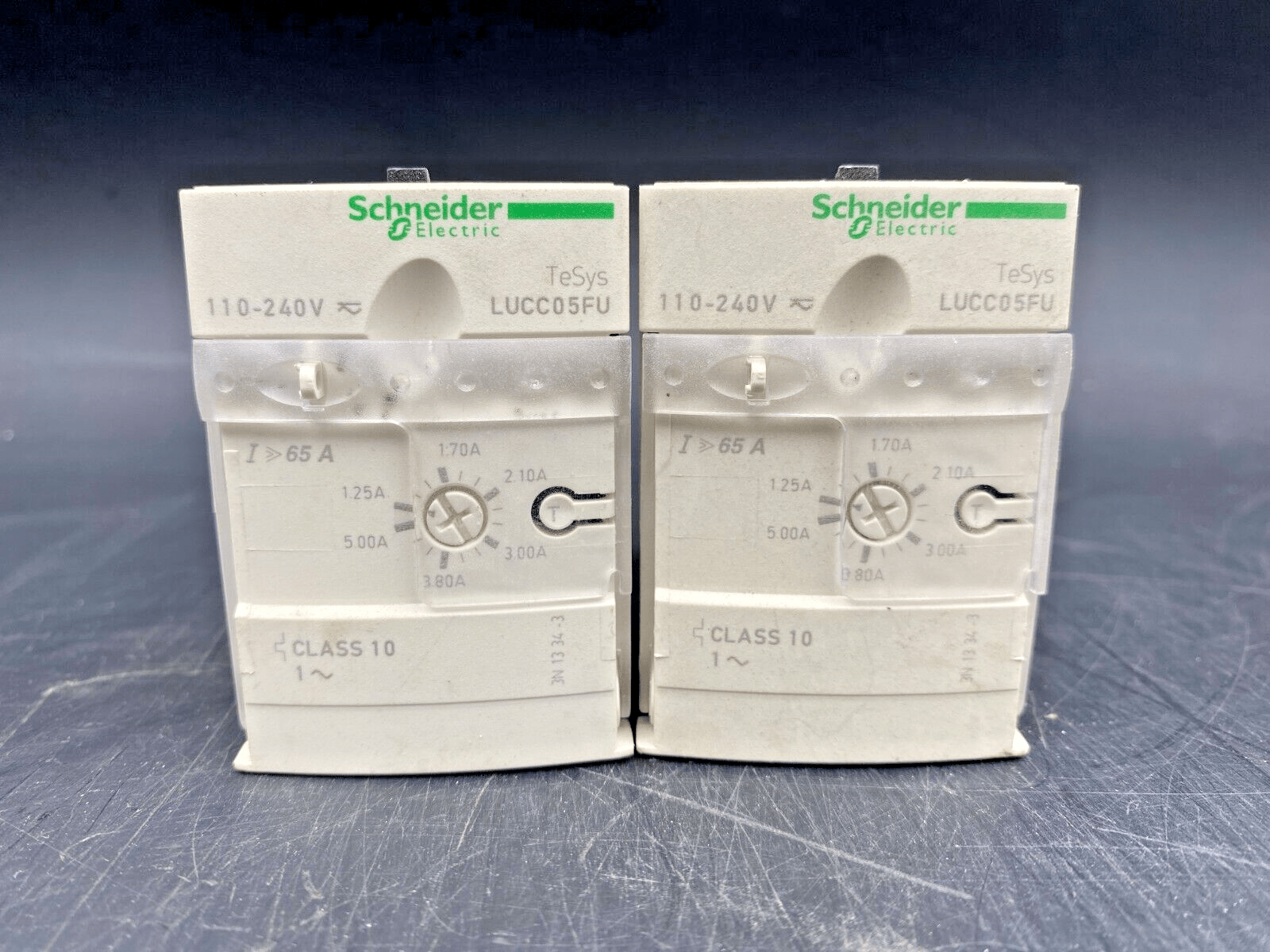 LOT OF 2 SCHNEIDER ELECTRIC LUCC05FU 110 - 240V CONTROL UNIT - KLR Automation
