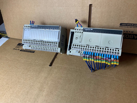 2 x Telemecanique Schneider ABE7H16R21 Interface Entrées Sorties Logiques - KLR Automation