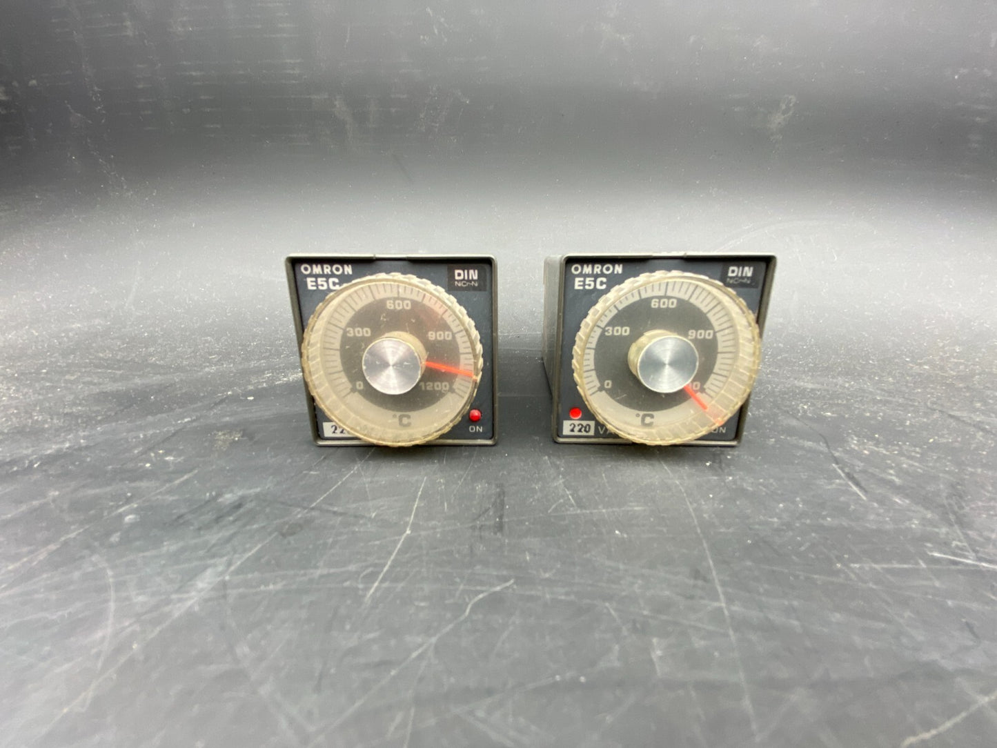 1pc x OMRON E5C-CA DIN 14X34 TEMPERATURE CONTROLLER