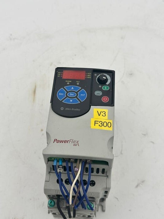1pc x ALLEN - BRADLEY POWER FLEX FREQUENCY VARIATOR 22F - D4P2N103 SERIES A - KLR Automation