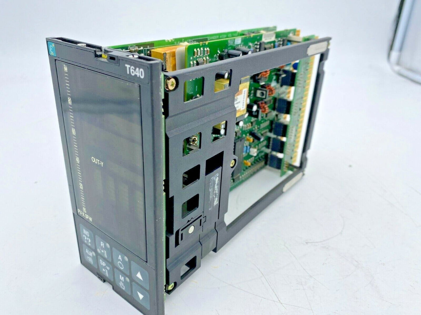 Eurotherm T640  T640/DC/422/HI/HI/M001/T750/CERT/-/FR/BLACK