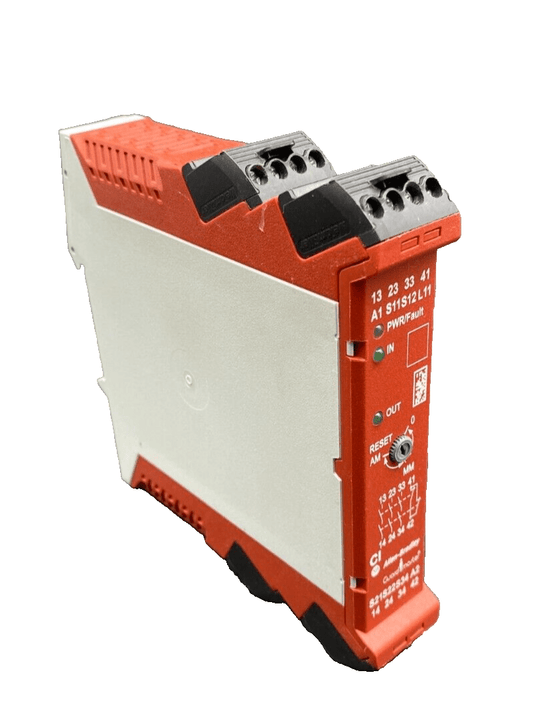 ALLEN - BRADLEY 440R - S13R2 A PN - 114865 GUARDMASTER SINGLE INPUT SAFETY RELAY - KLR Automation