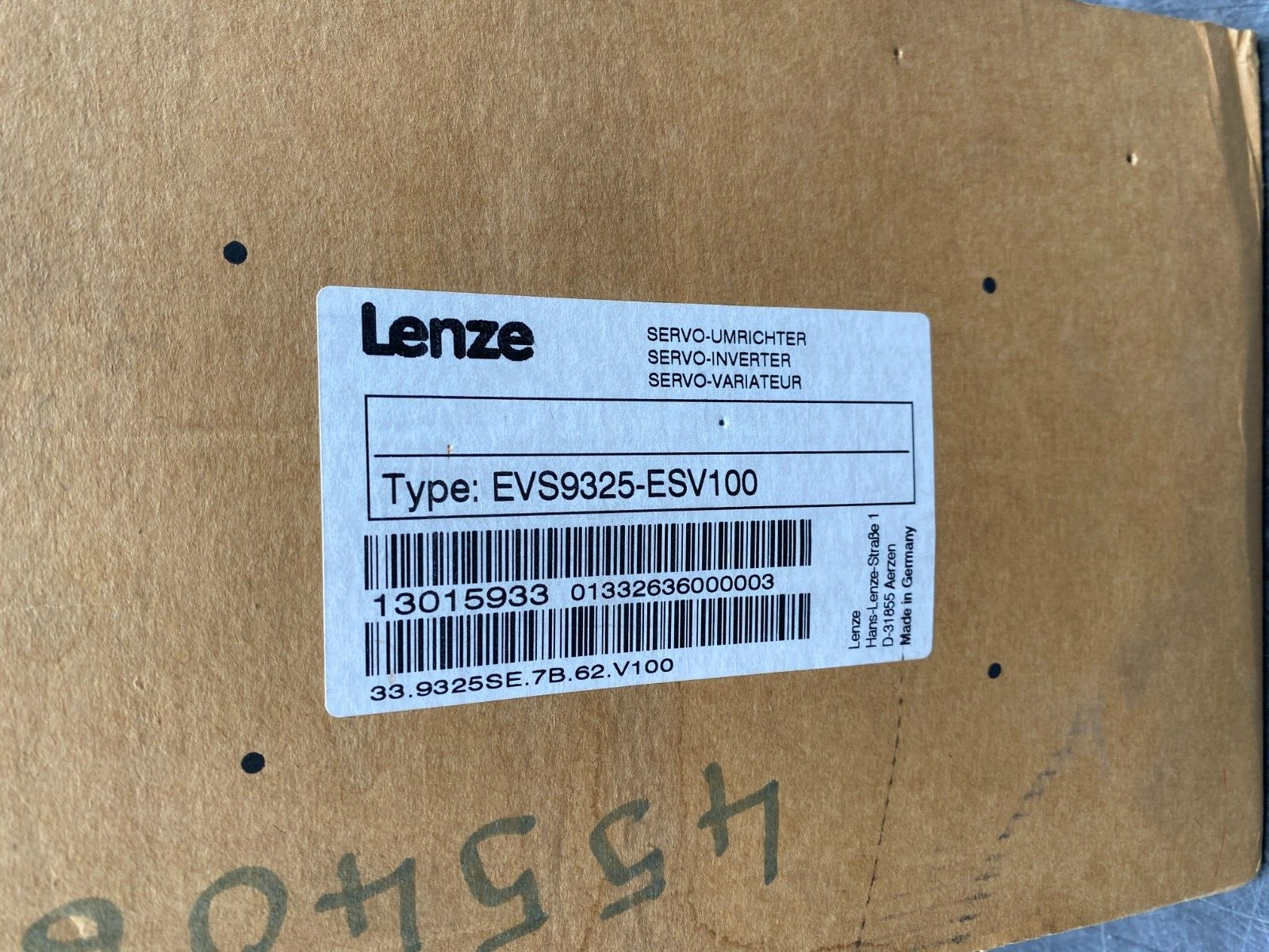 LENZE EVS9325-ESV100 33.9325SE.7B.62.V100 13015933 SERVO VARIATEUR