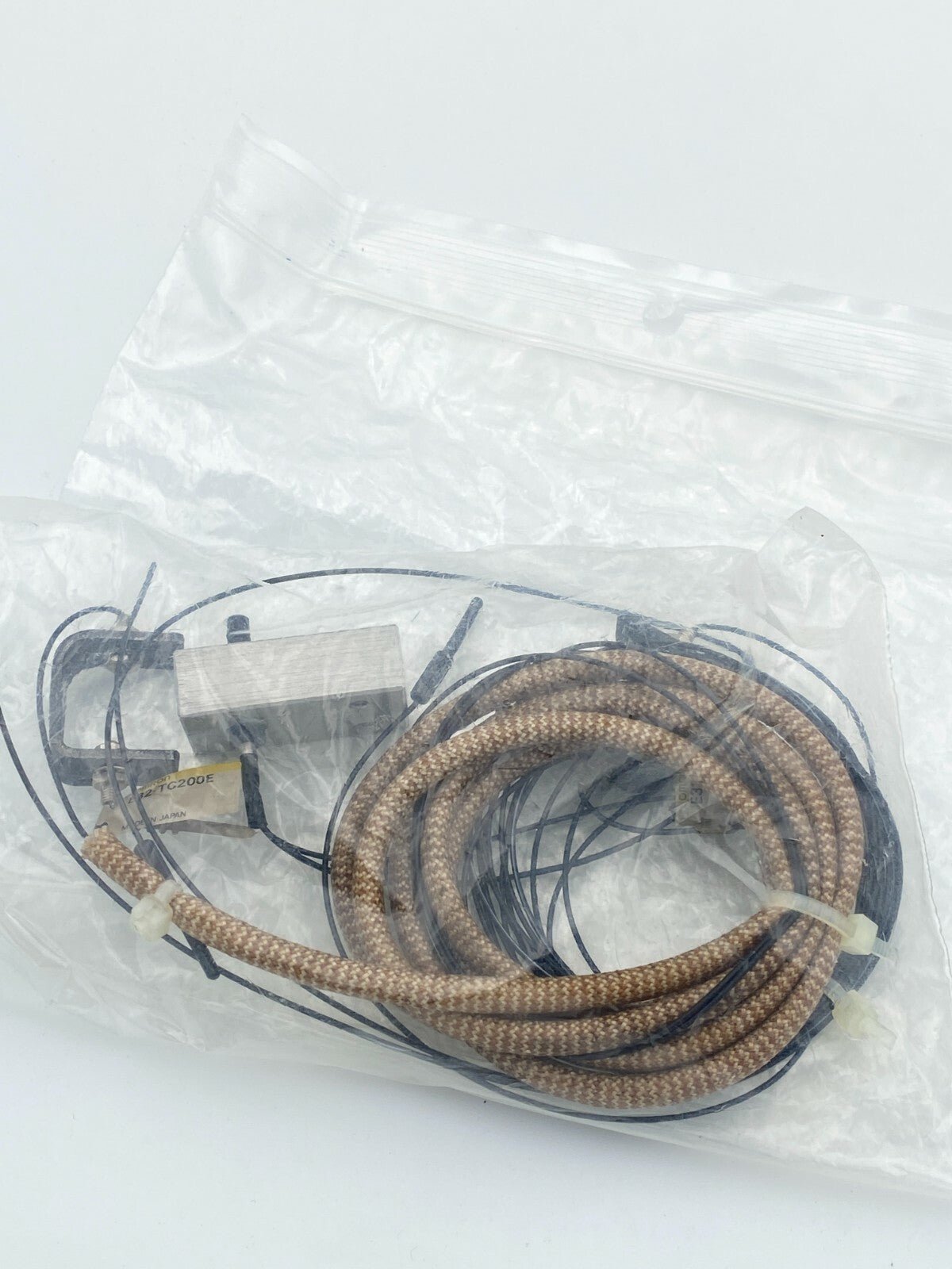 E32 - TC200E 2M - Têtes de capteur fibre 450mm, Omron Industrial Automation - KLR Automation