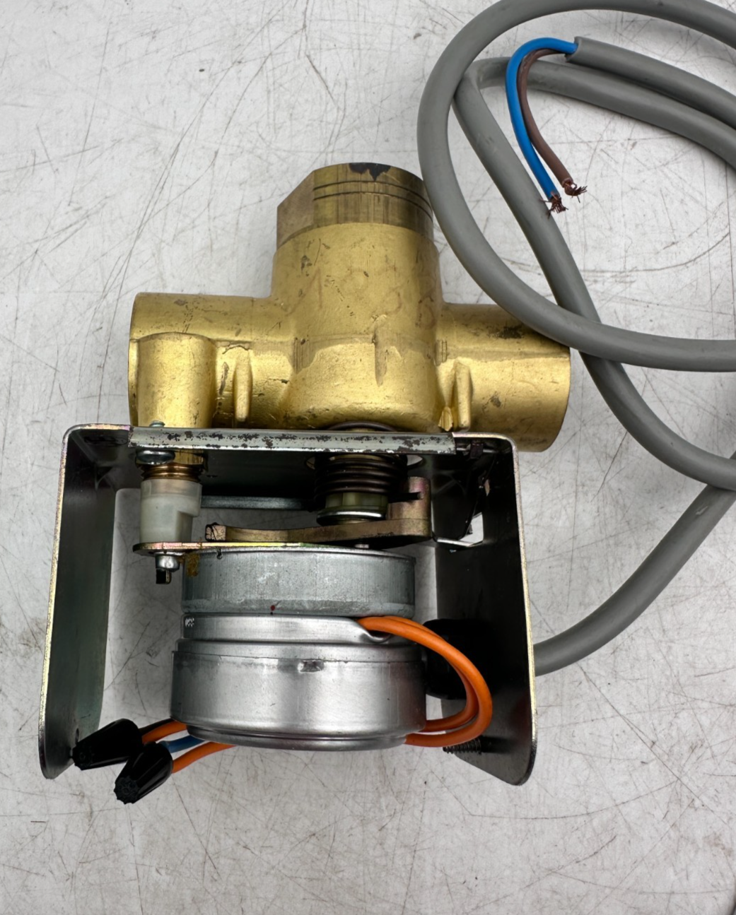ERIE CONTROLS MOTORTROL 675B111-40J0 SOLENOID VALVE