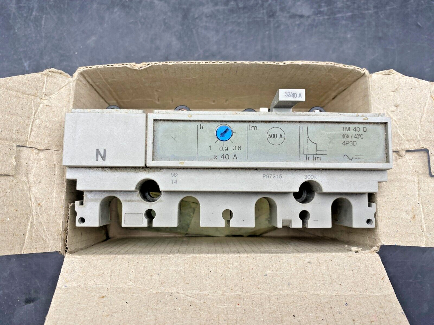 MERLIN GERIN SCHNEIDER ELECTRIC COMPACT NS TM40D 4P3D CIRCUIT BREAKER