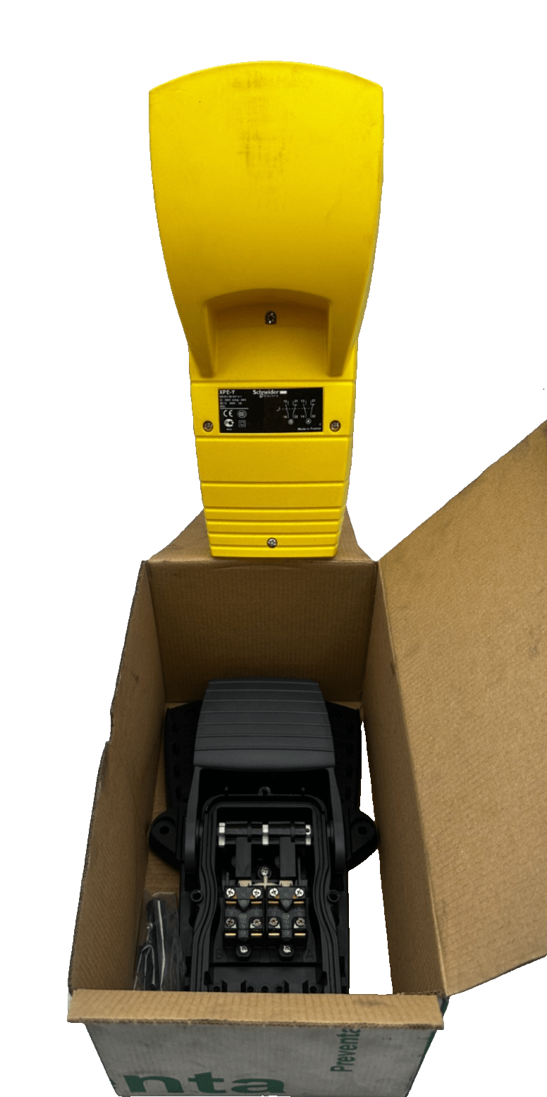 SCHNEIDER ELECTRIC XPE - Y311 YELLOW PLAST FOOT SWITCH PEDAL - KLR Automation