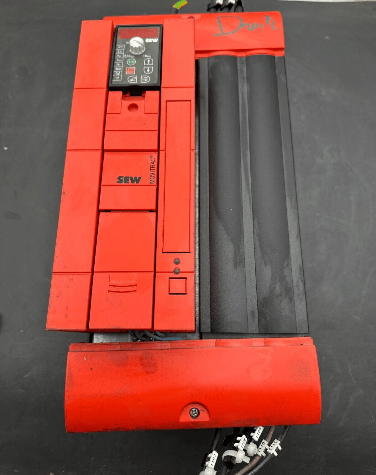 SEW EURODRIVE MOVITRAC MC07B0300 - 503 - 4 - 00 08285306 SO - KLR Automation
