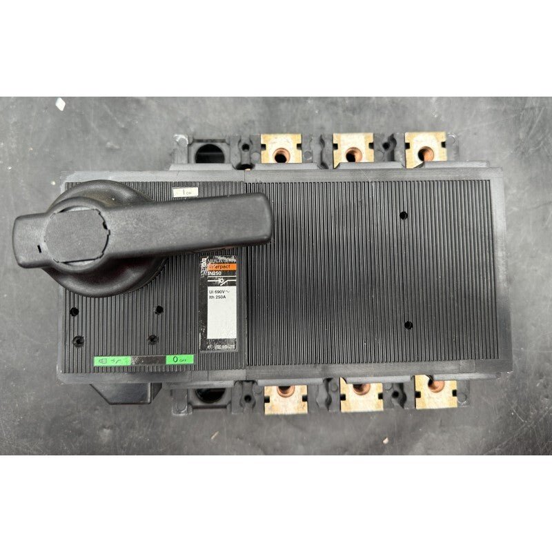 MERLIN GERIN IN250 INTERPACT CIRCUIT BREAKER - KLR Automation