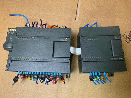 Siemens 6ES7  Simatic PLC 6ES7223-1BL22-0XA0 + 6ES7 214-1AD22-0XB0