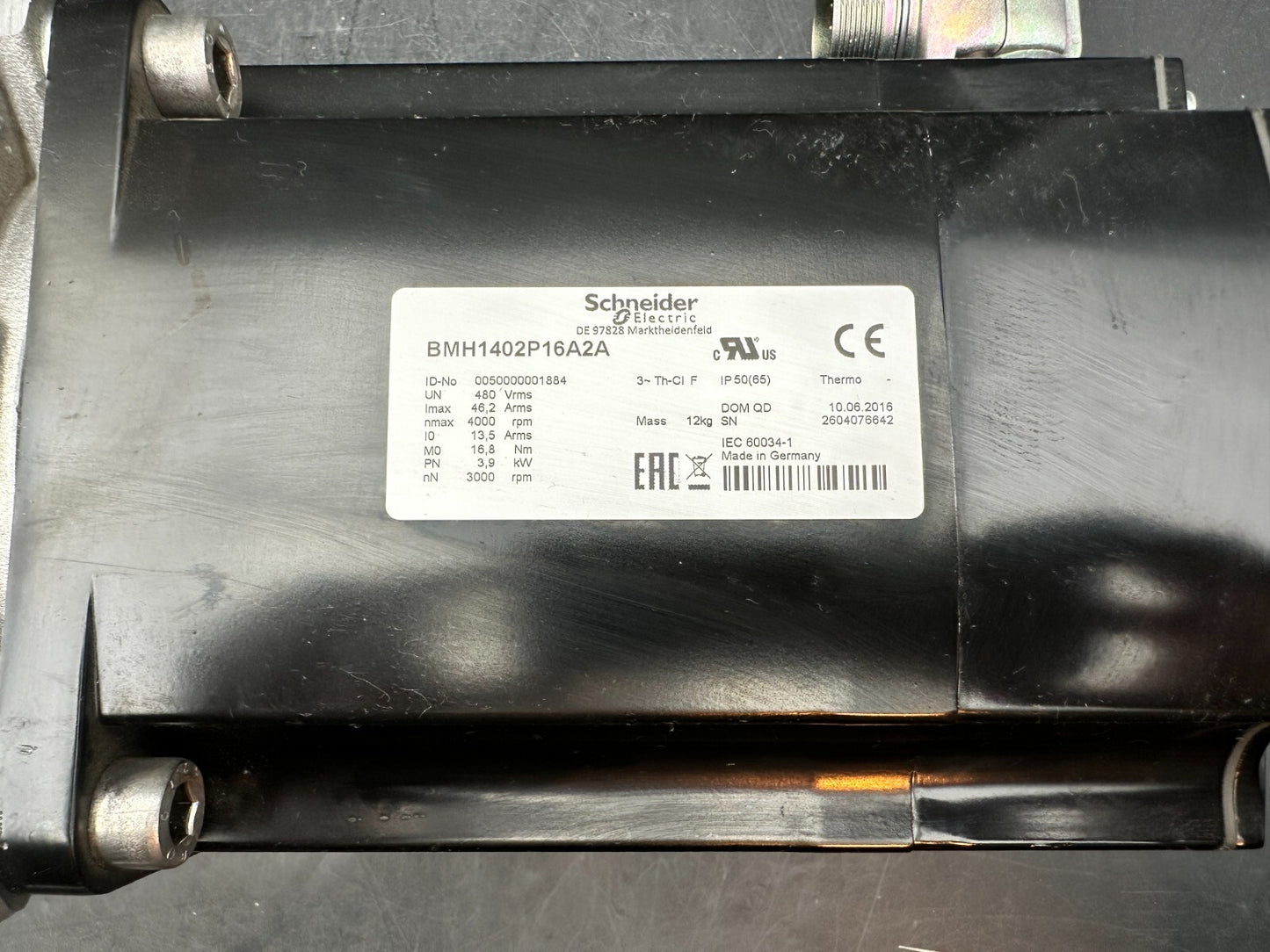 SCHNEIDER ELECTRIC BMH1402P16A2A 3.9 kW 3000RPM + TRAMEC TF63B 2010627027 - KLR Automation