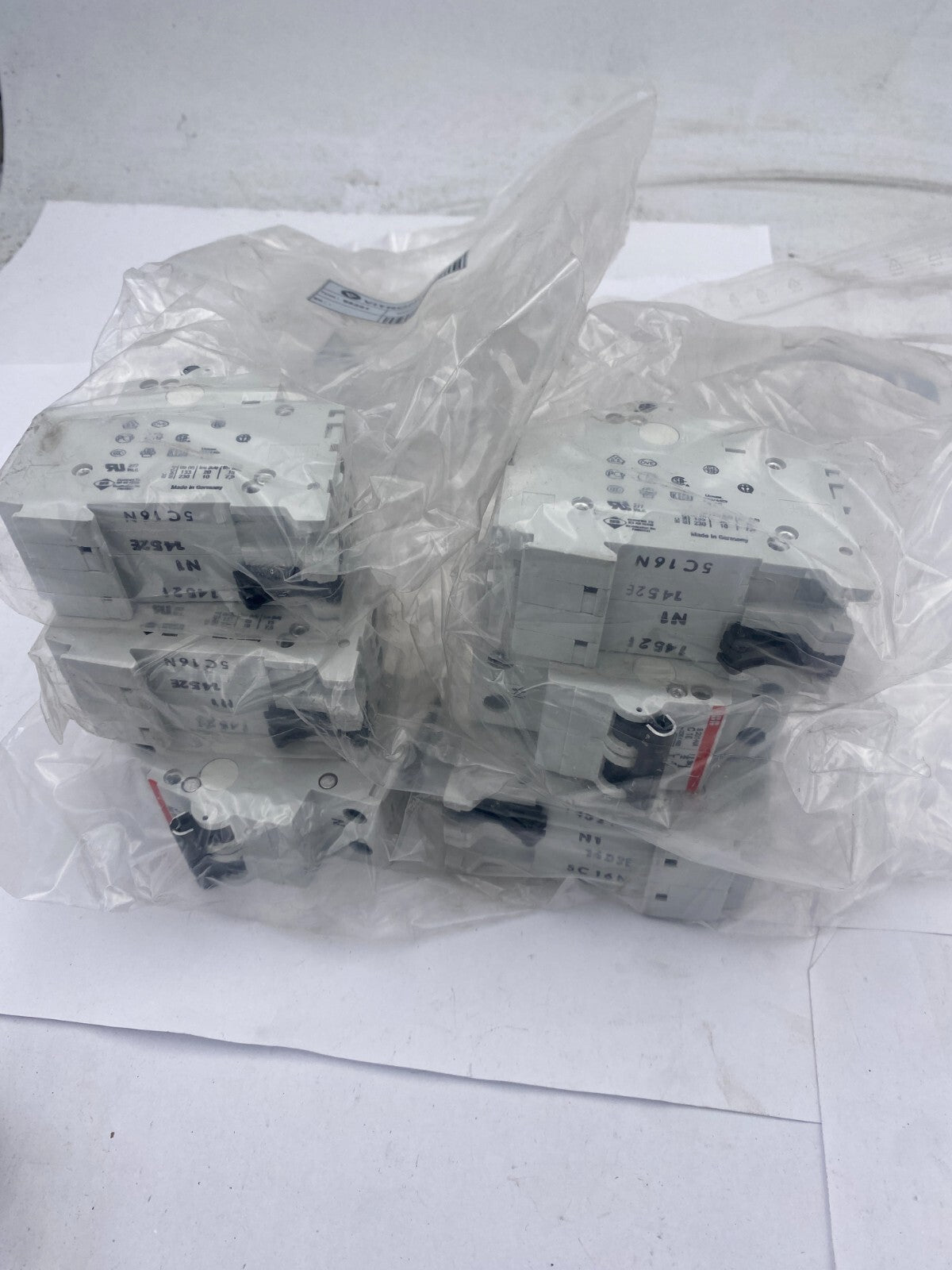 7pc x VITRONIC ABB 95281 CIRCUIT BREAKER C16 S 201 - NA 230/400 - KLR Automation