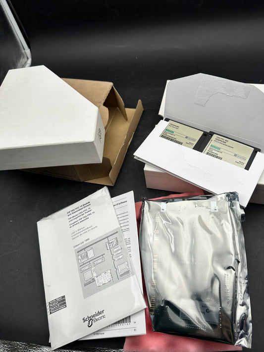 SCHNEIDER ELECTRIC TSXFPC10 NEW PC FIP MODULE WITH  TSXFPC DISKS TSXFPC10M