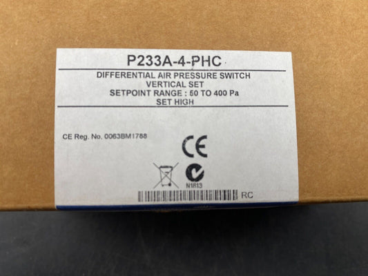 NEW JOHNSON CONTROLS  P233A-4-PHC DIFFERENTIAL AIR PRESSURE SWITCH