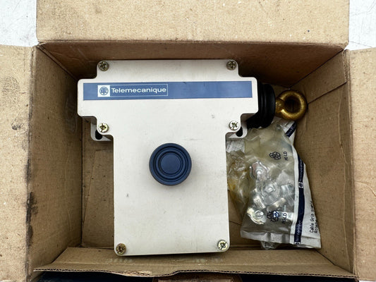 TELEMECANIQUE XY2 CE1A250 031860 NEW OLD STOCK - KLR Automation