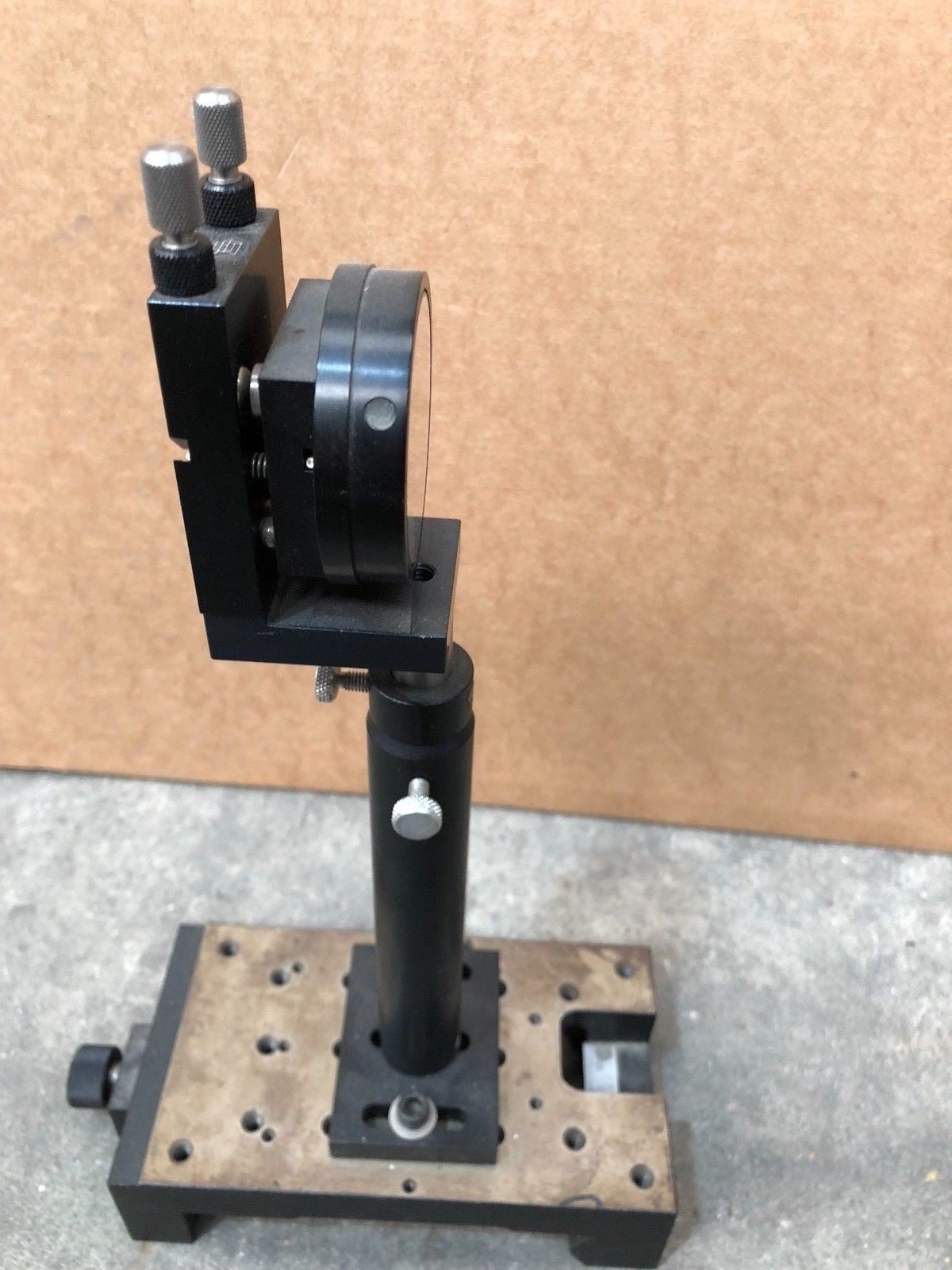 Banc optic EALING ELECTRO - OPTICS EEO outil provenant de chez Kinoptik Paris 6 - KLR Automation