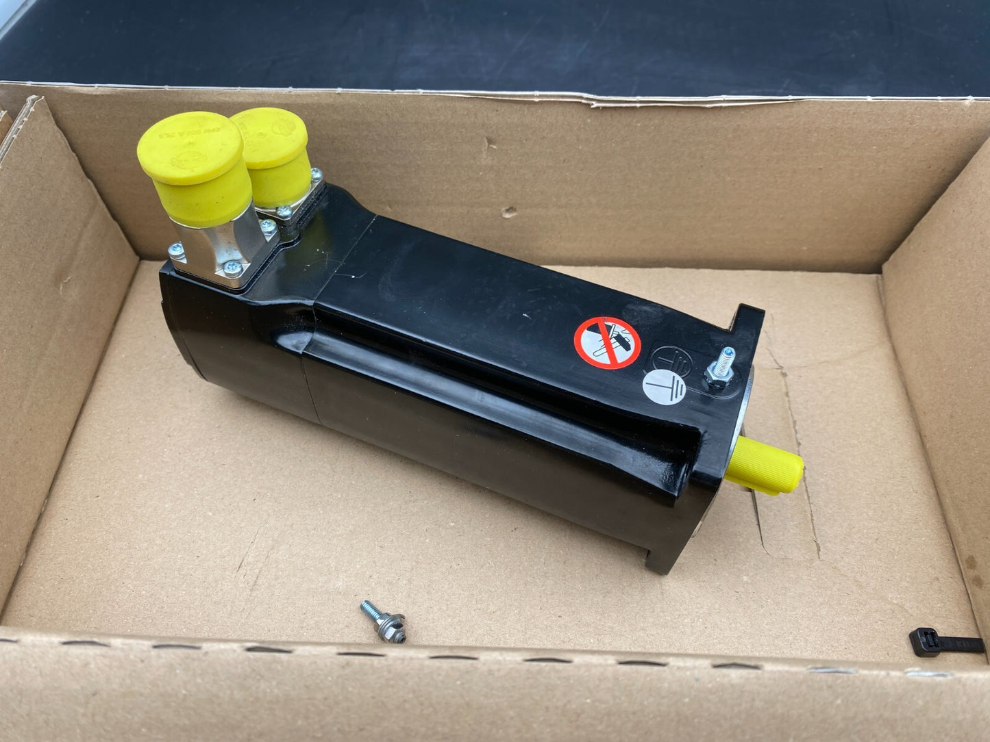 SCHNEIDER ELECTRIC BSH0702P12A2A MOTOR 2.2 Nm IP50 mu. enc. 128 M23