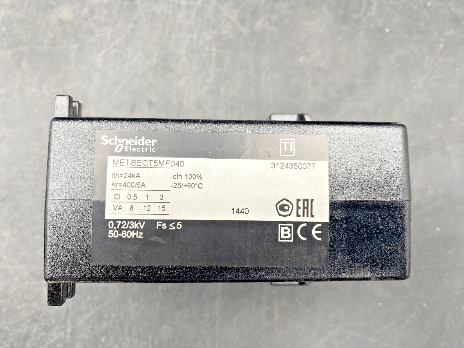 SCHNEIDER ELECTRIC METSECT5MF040 0.72/3kV 50 - 60Hz TRANSFORMATEUR DE COURANT - KLR Automation