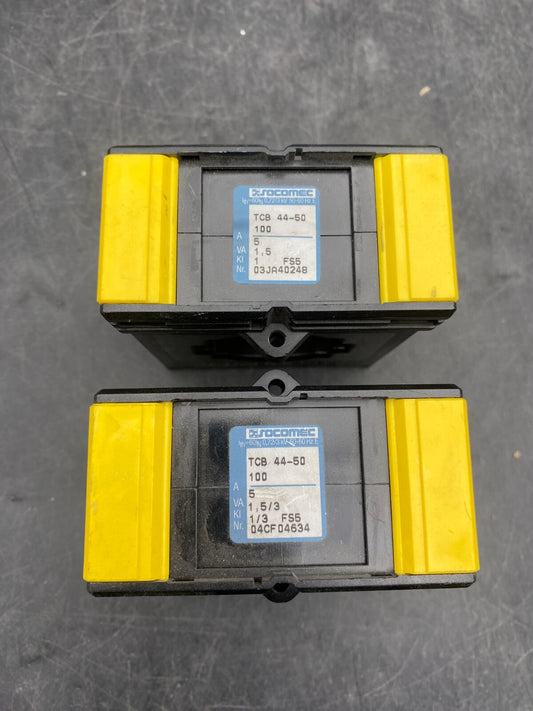 LOT DE 2 SOCOMEC TCB 44-50 100 5A 1.5/3VA 0.72/3kV 50-60Hz