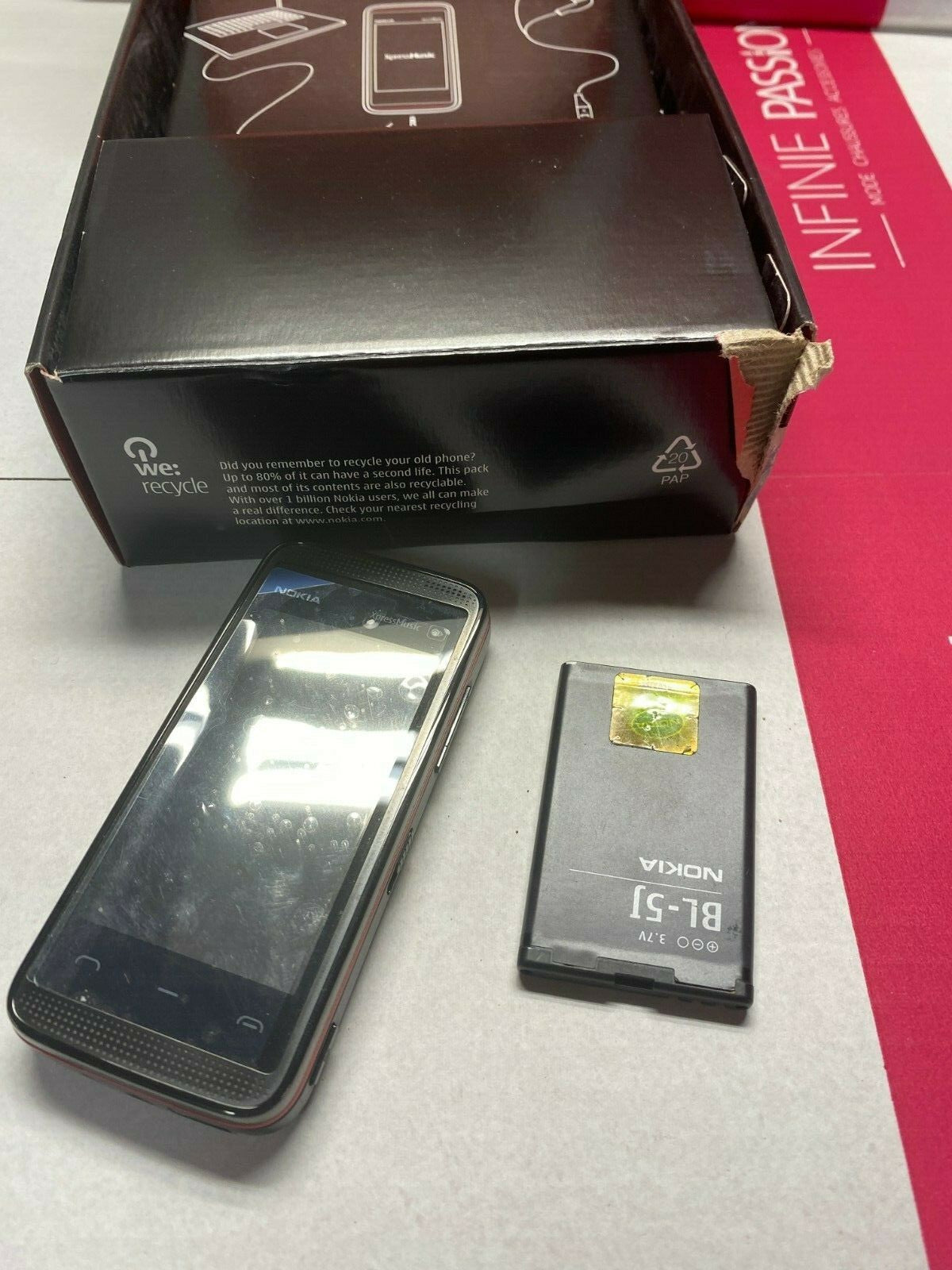 Nokia XpressMusic 5530 Mobile Phone Old Stock Rare collectors Mobile Phone Cell 