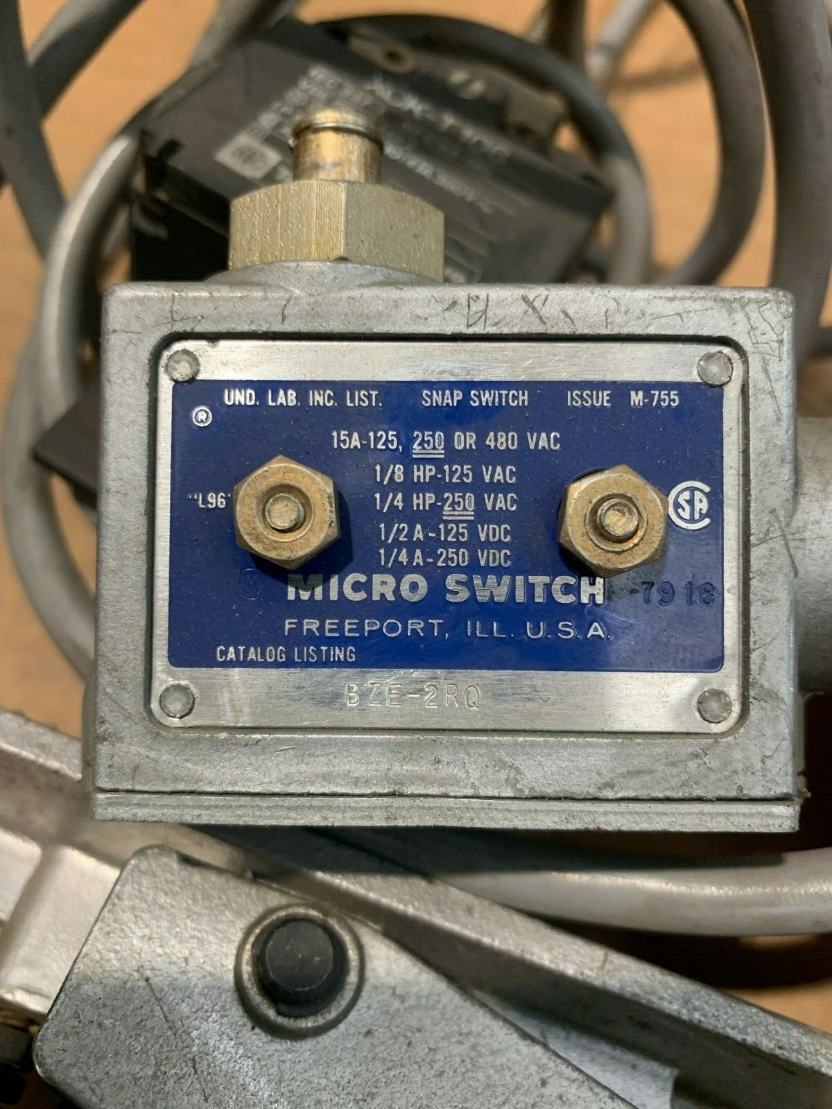  Old Stock Martonair M/20151A/109  + Bul.802T +  Micro Switch BZE-2RQ