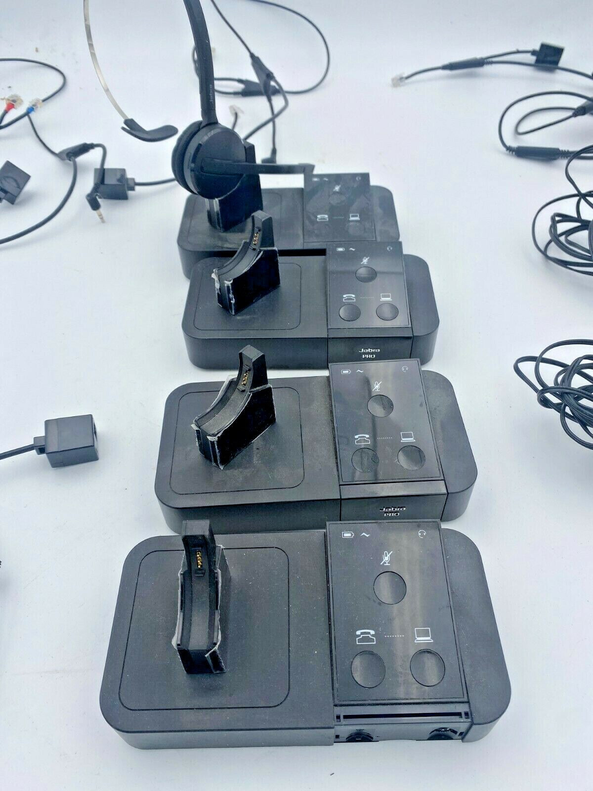 4 x Jabra PRO type 9400BS + 1 casque D6F + 2 alim + cable